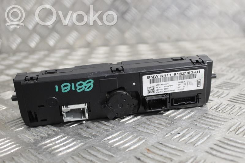 BMW 1 E81 E87 Climate control unit 