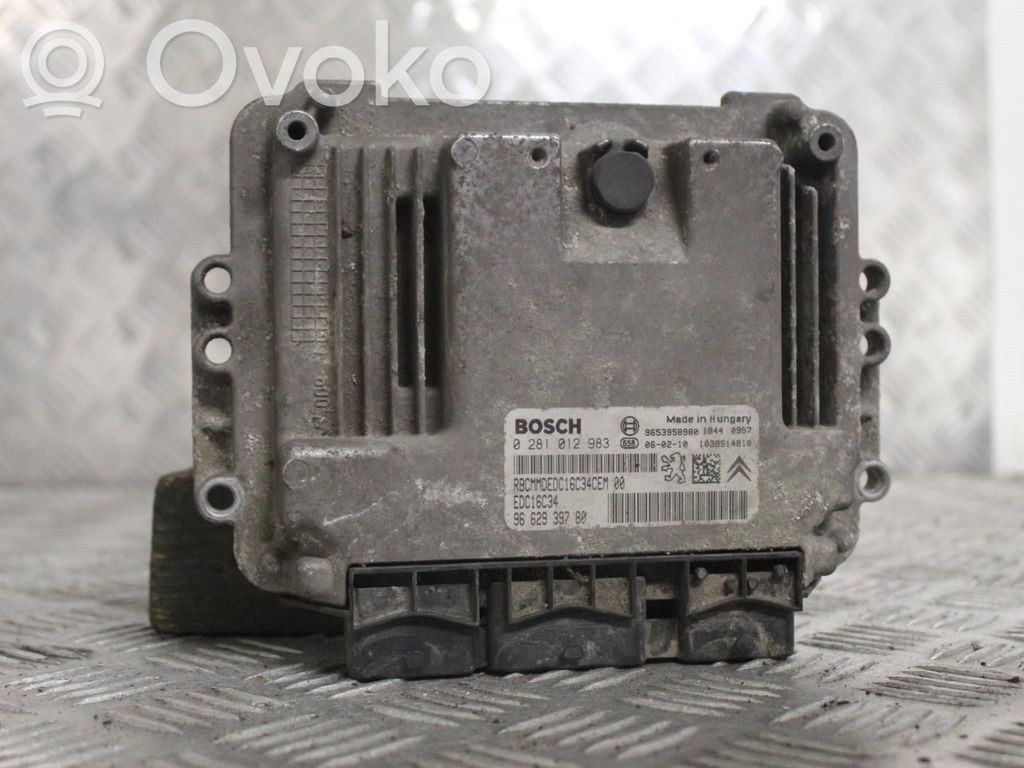 Peugeot 206 Engine control unit/module 