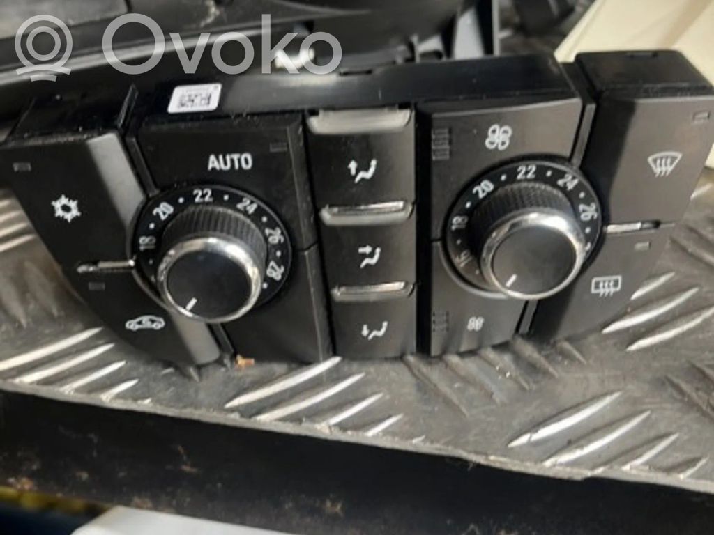 Opel Astra J Climate control unit 