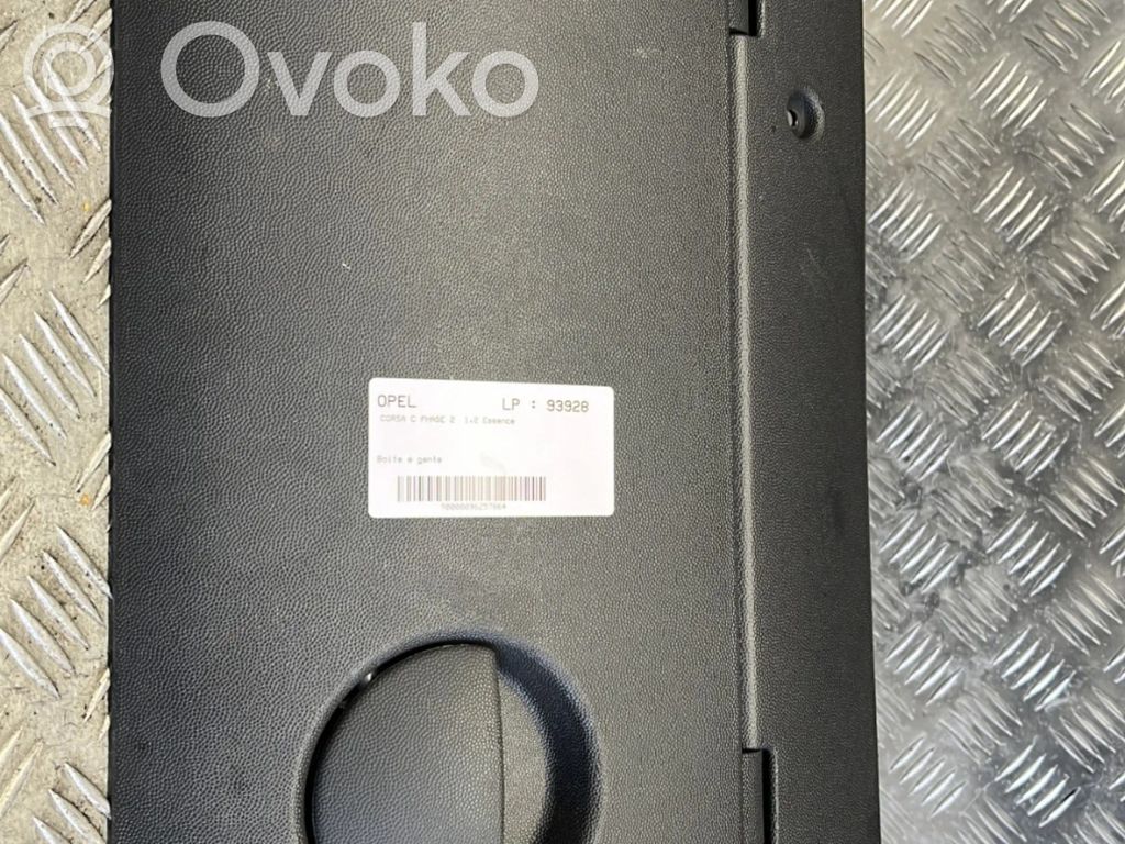Opel Corsa C Daiktadėžės (bordačioko) komplektas 