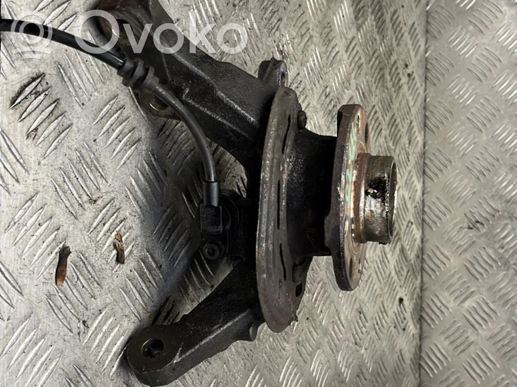 Opel Corsa C Achsschenkel vorne 