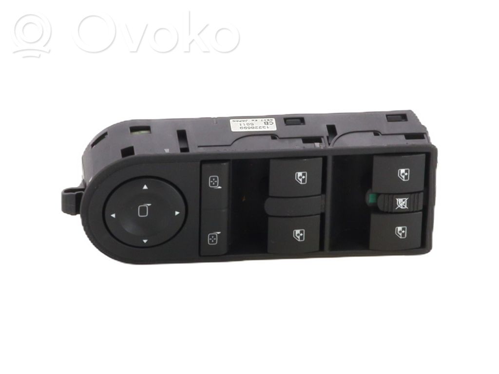 Opel Zafira B Electric window control switch 