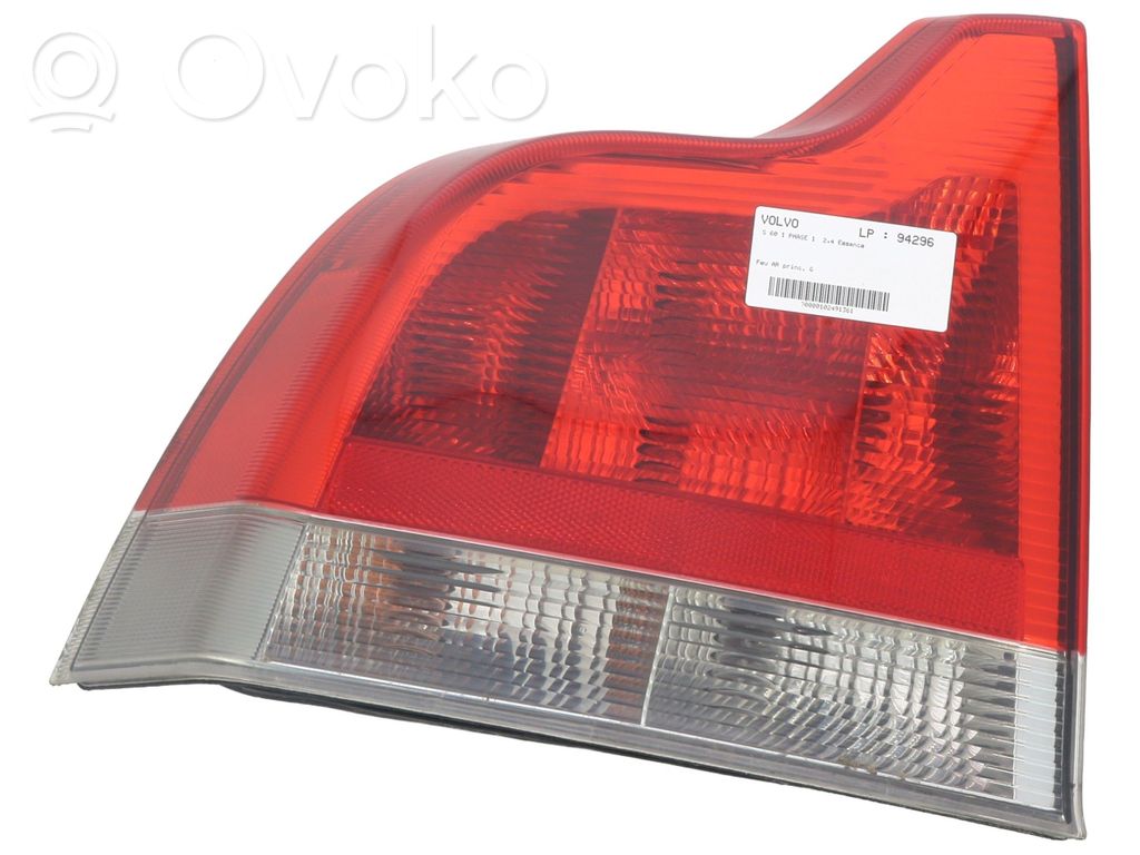 Volvo S60 Aizmugurējais lukturis virsbūvē 