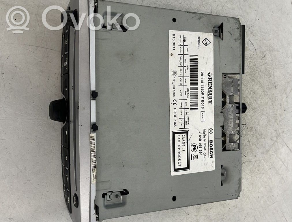 Renault Megane III Panel / Radioodtwarzacz CD/DVD/GPS 