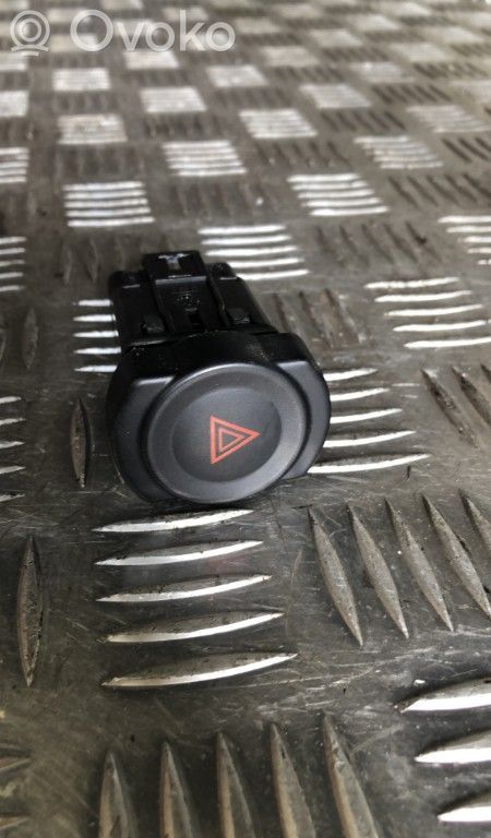 Dacia Sandero Hazard light switch 