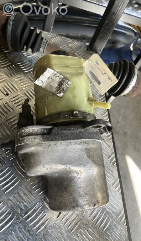 Ford C-MAX I Power steering pump 