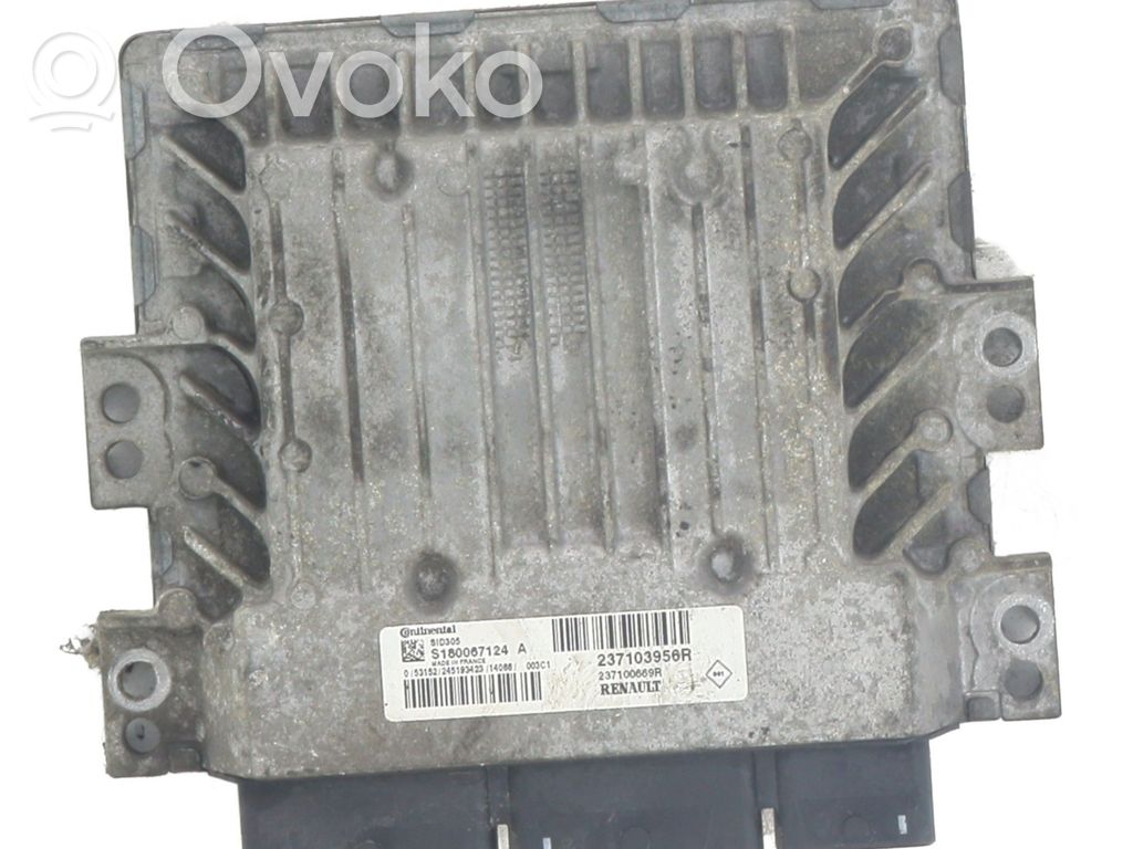 Renault Megane III Engine control unit/module 
