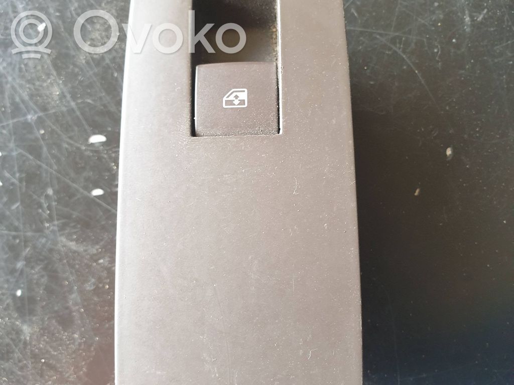 Opel Insignia A Electric window control switch 