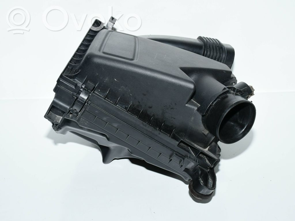 Ford Focus Air filter box 
