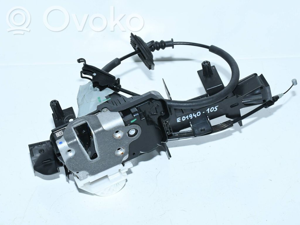 Ford Focus Priekšpusē slēdzene 