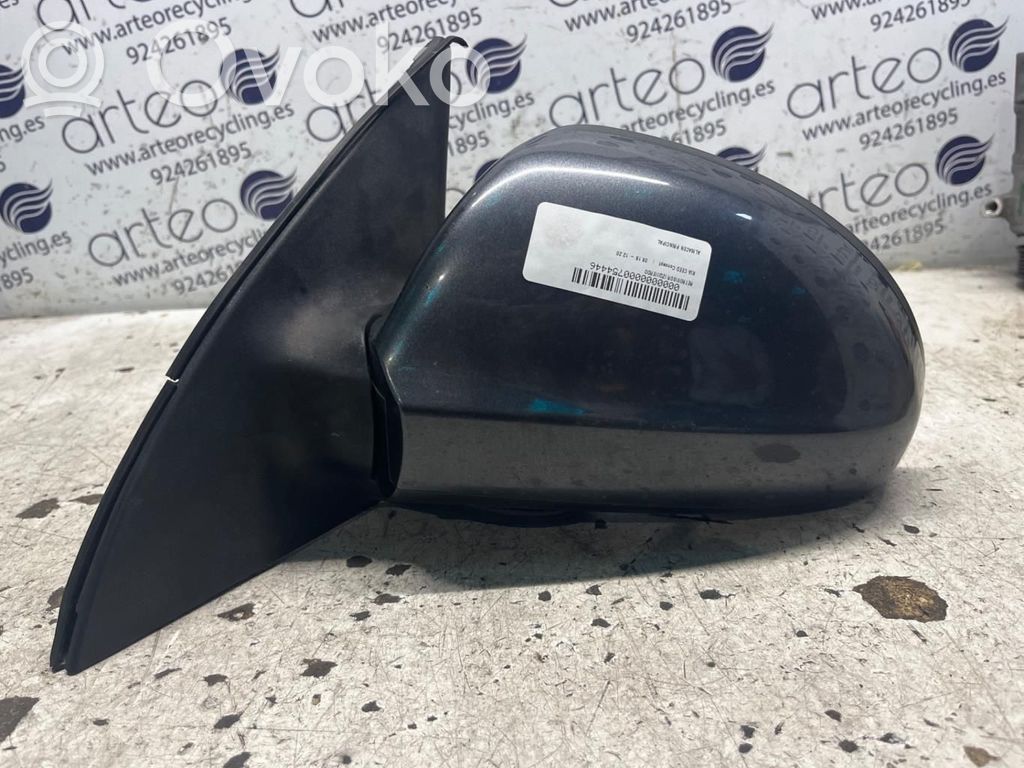 Front door electric wing mirror