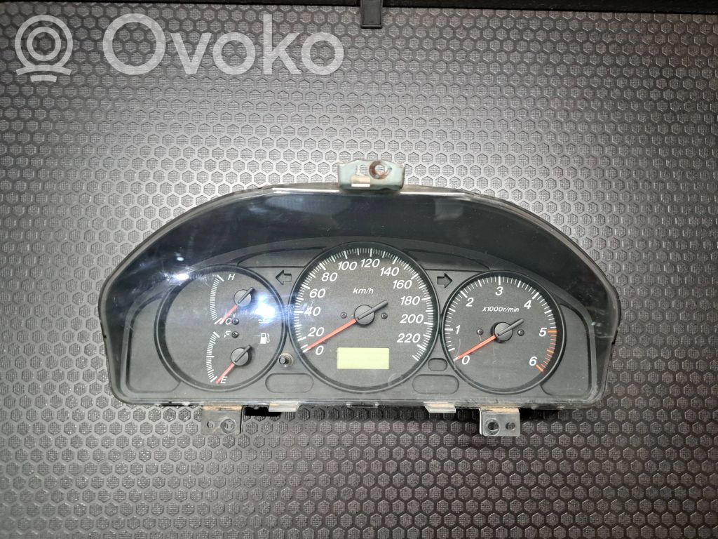 Mazda 323 F Speedometer (instrument cluster) 