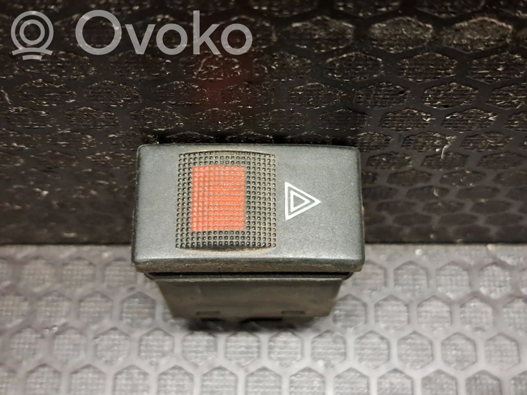 Botón interruptor de luz de peligro   4D0941509