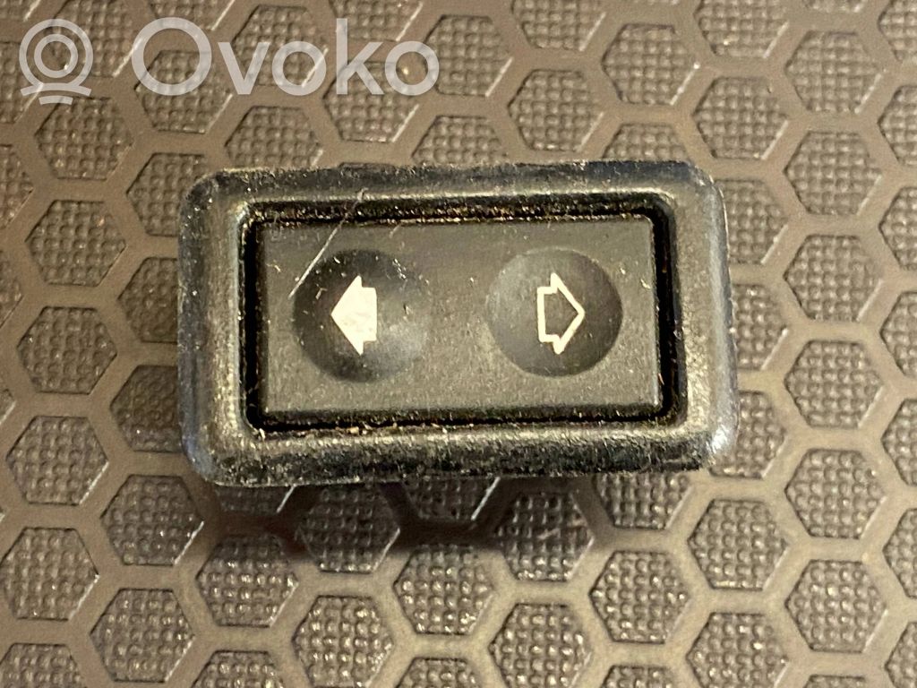 Electric window control switch   1387388,15599803,1387996