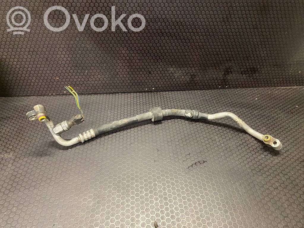 Volkswagen Phaeton Ilmastointilaitteen putki (A/C) 