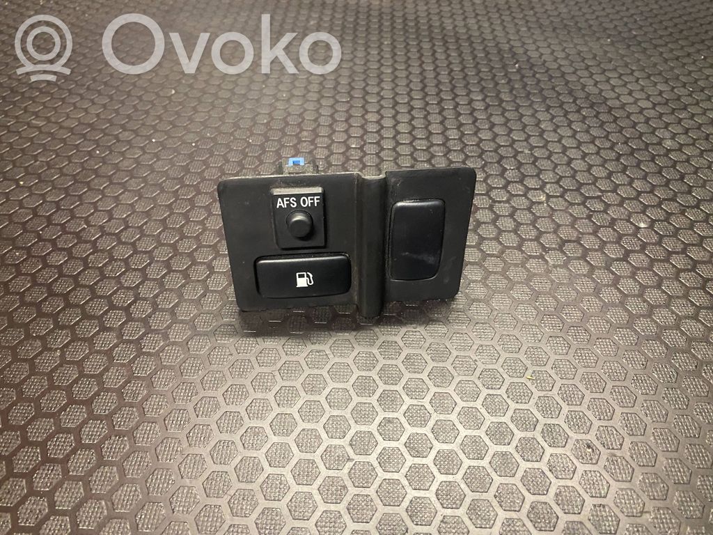 Lexus RX 330 - 350 - 400H Fuel tank opening switch 