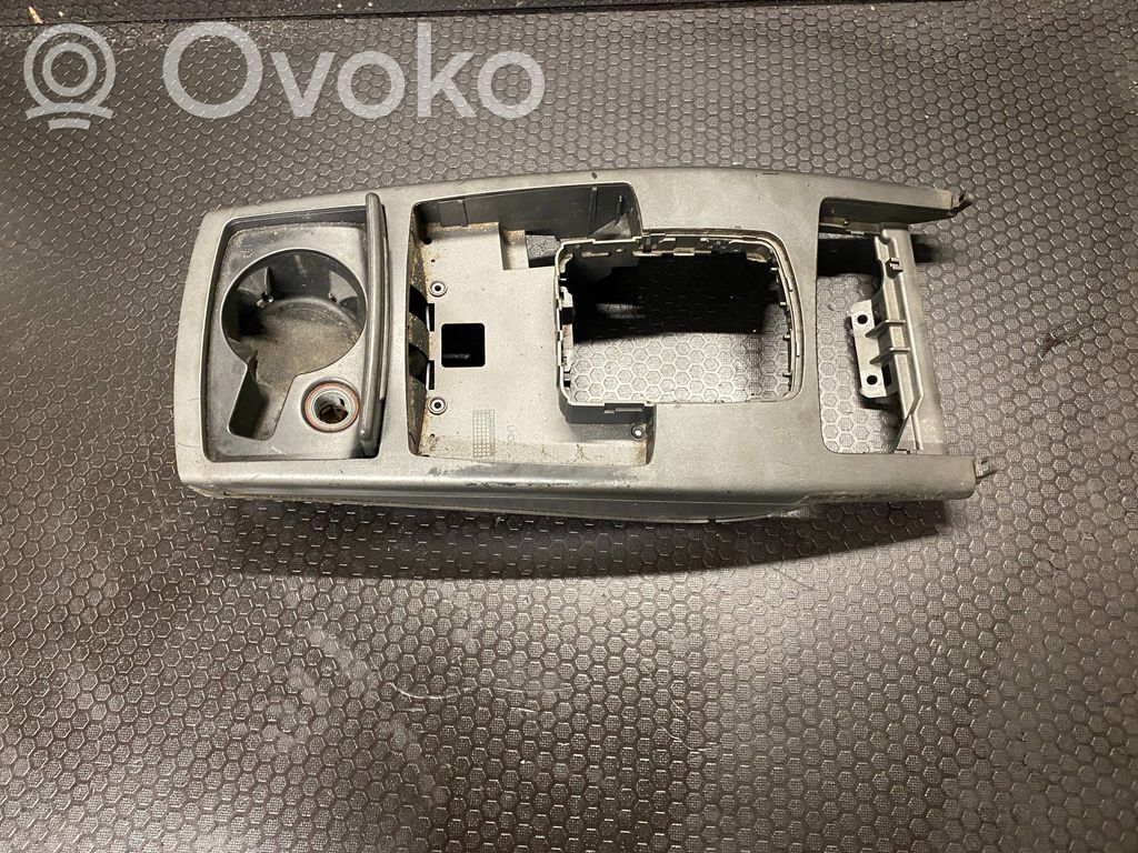 Audi A6 S6 C6 4F Center console 