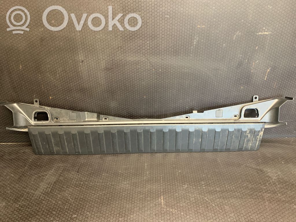 BMW X5 E53 Tailgate trim 
