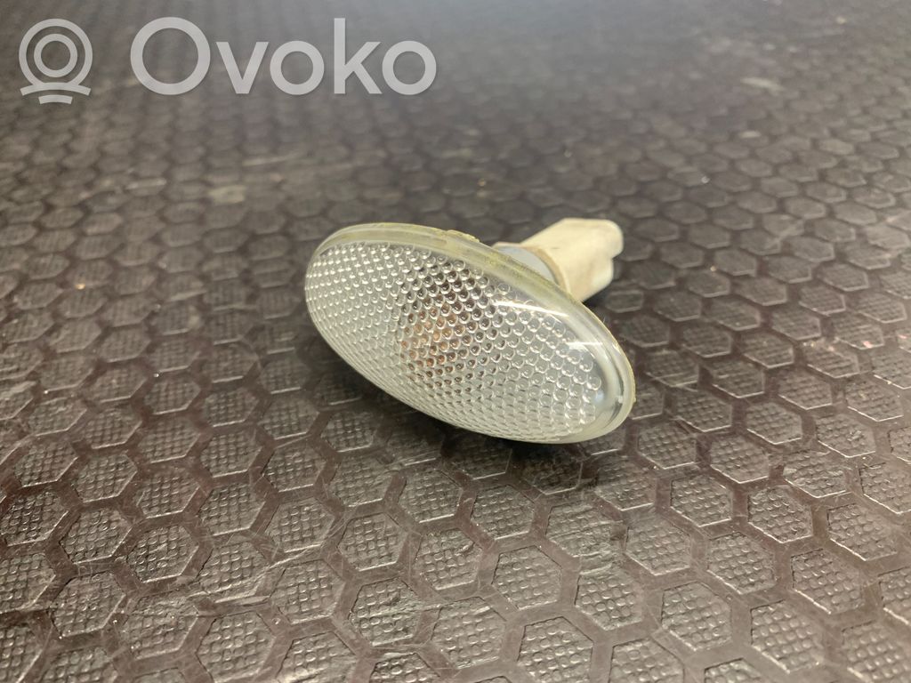 Citroen C5 Front fender indicator light 