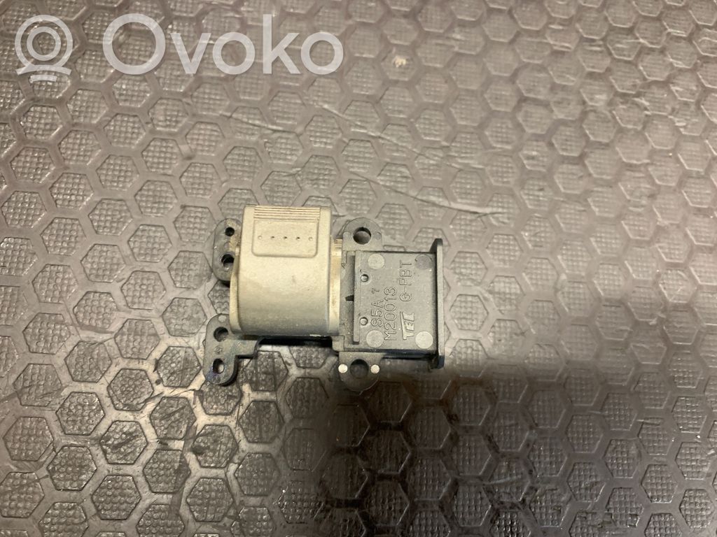 Honda CR-V Electric window control switch 