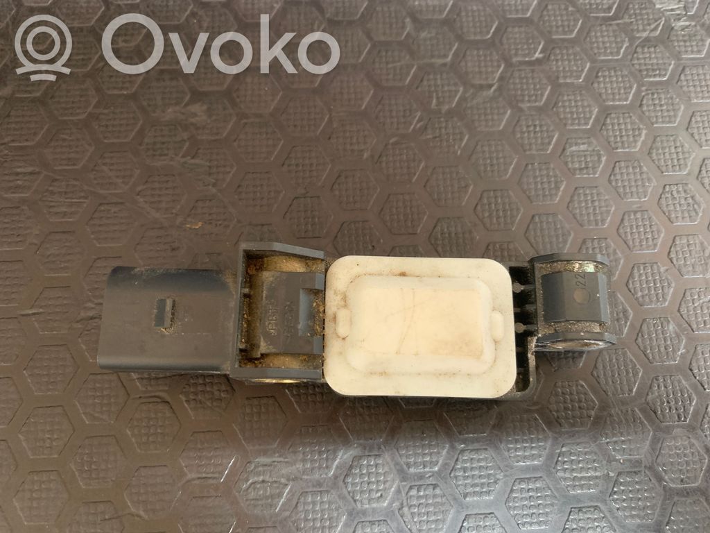 Volkswagen Touareg I Oro pagalvių smūgio daviklis 