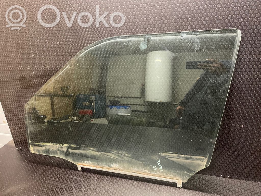 Suzuki Swift I Etuoven ikkunalasi, neliovinen malli 