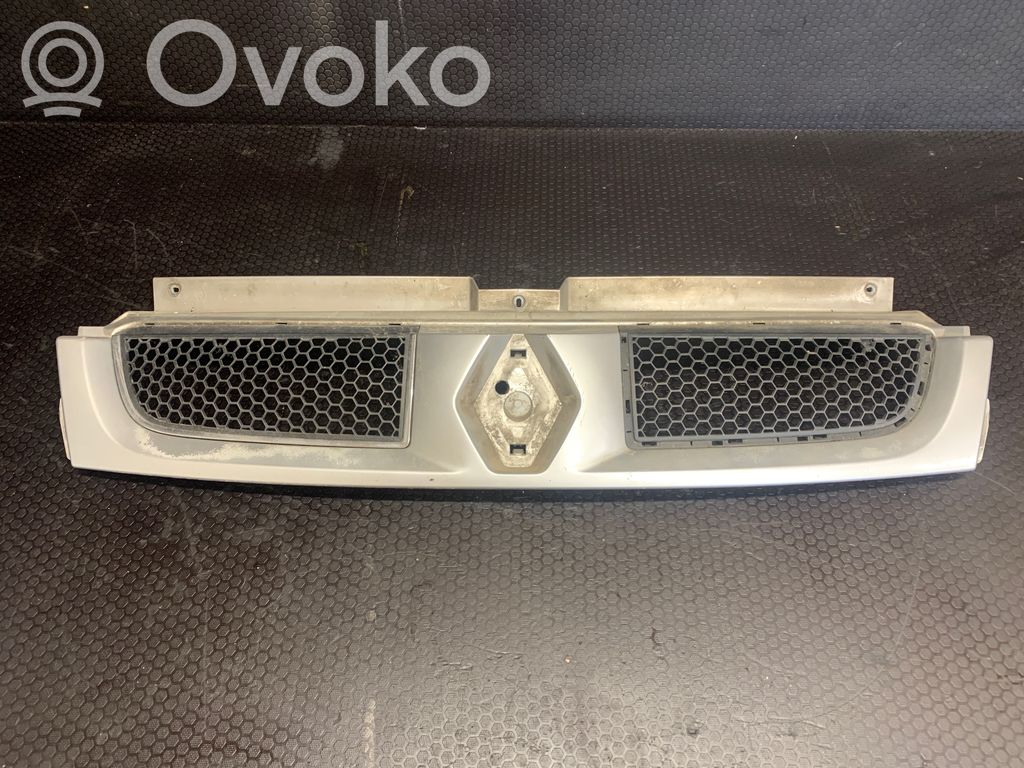 Renault Trafic II (X83) Front bumper upper radiator grill 