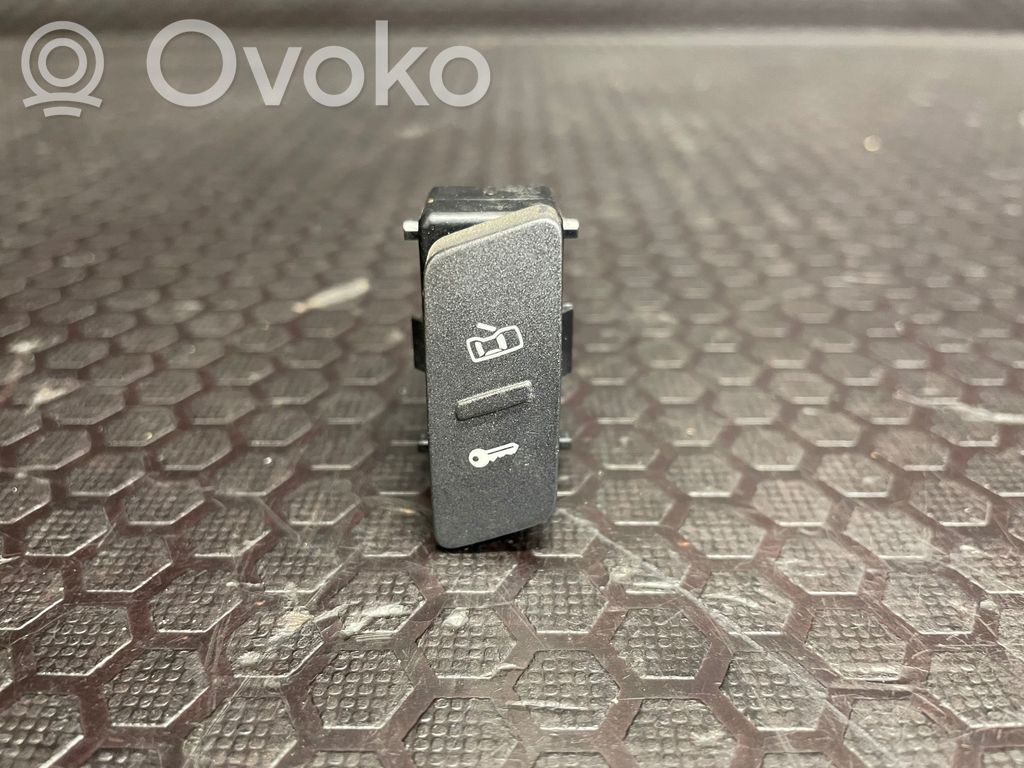 Volkswagen Phaeton Central locking switch button 