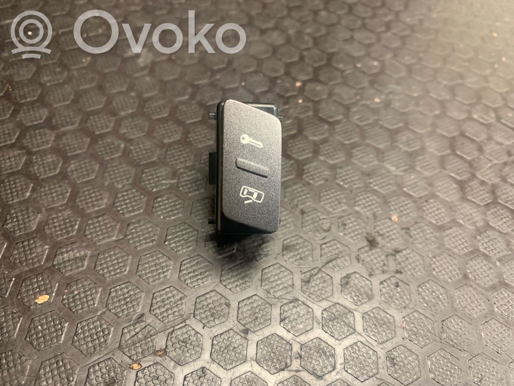 Volkswagen Phaeton Central locking switch button 