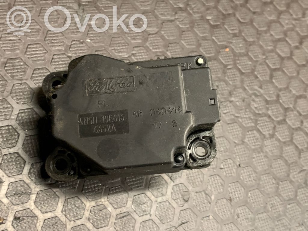 Volvo V50 Oro sklendės varikliukas 