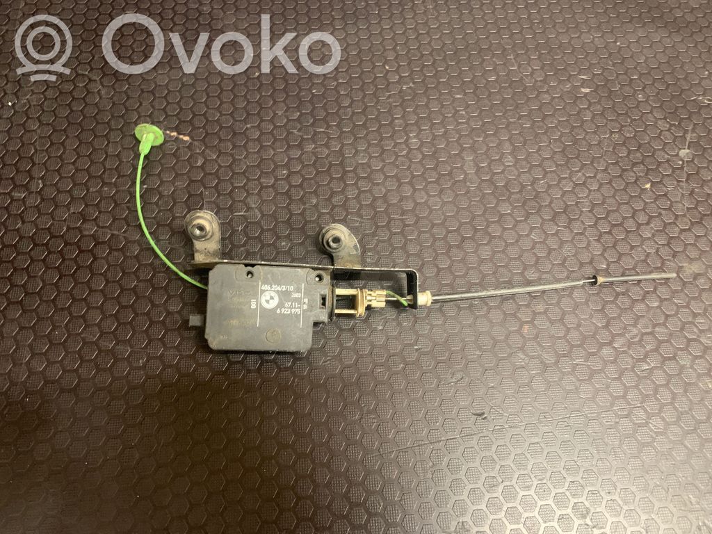 BMW 5 E60 E61 Siłownik klapki wlewu paliwa 