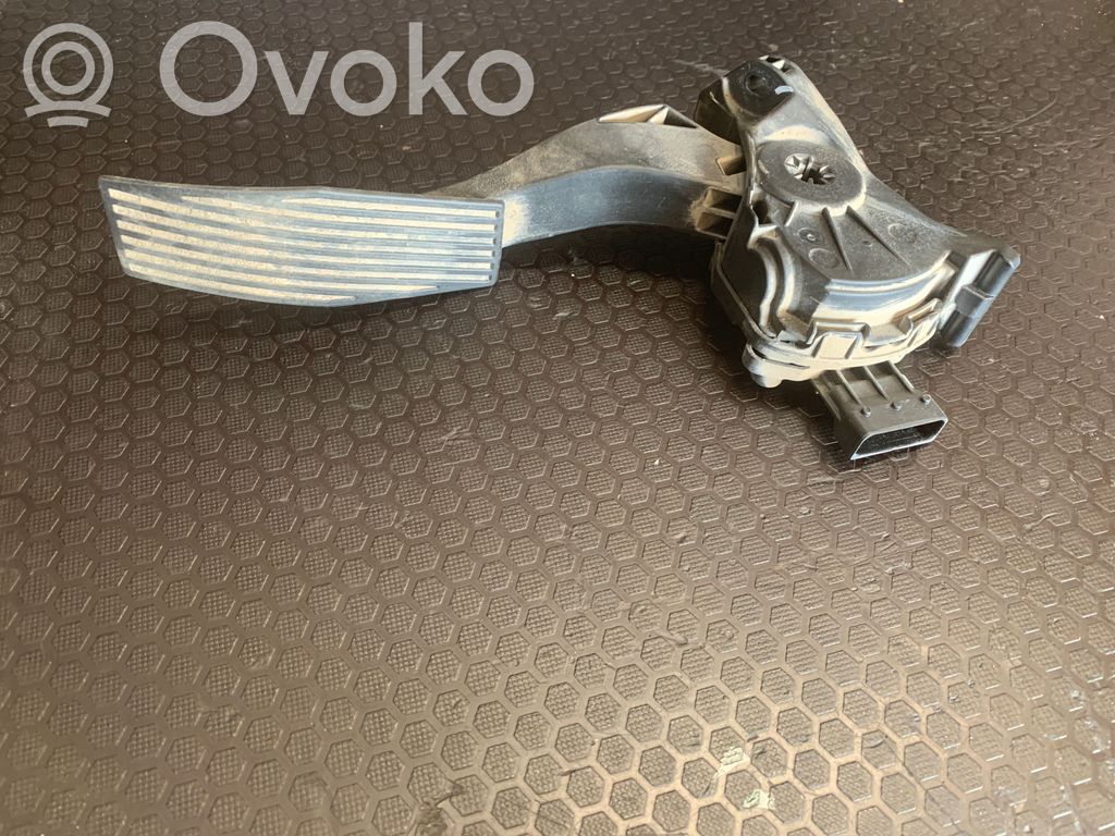 Opel Insignia A Akceleratoriaus pedalas 