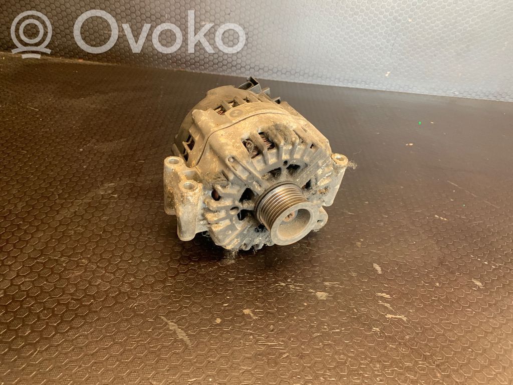 BMW 7 F01 F02 F03 F04 Generatorius 