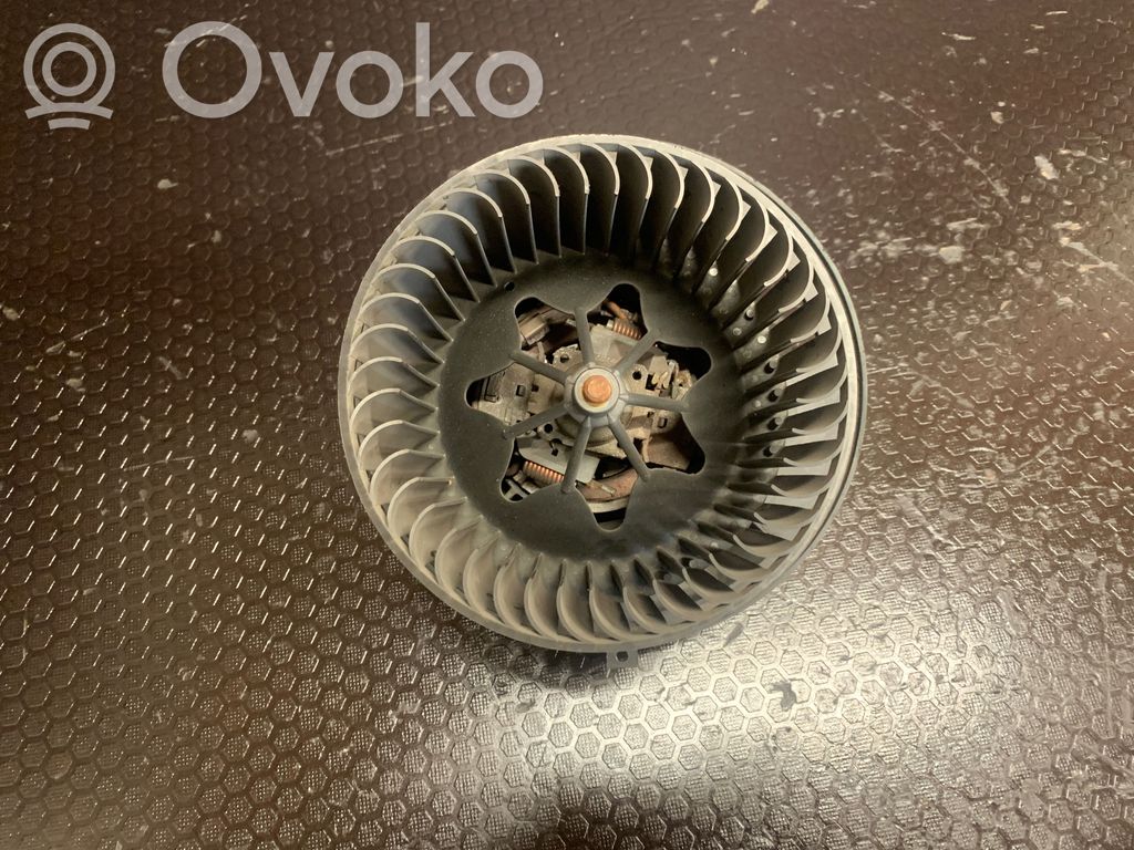 BMW X1 E84 Mazā radiatora ventilators 