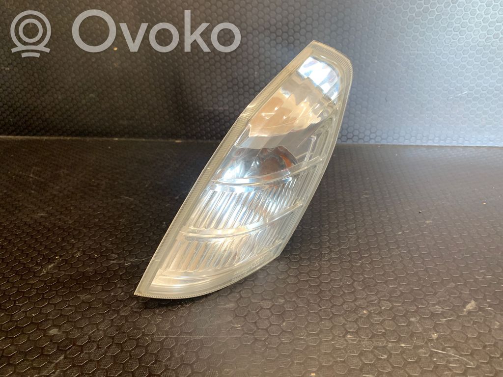 Nissan X-Trail T30 Front indicator light 