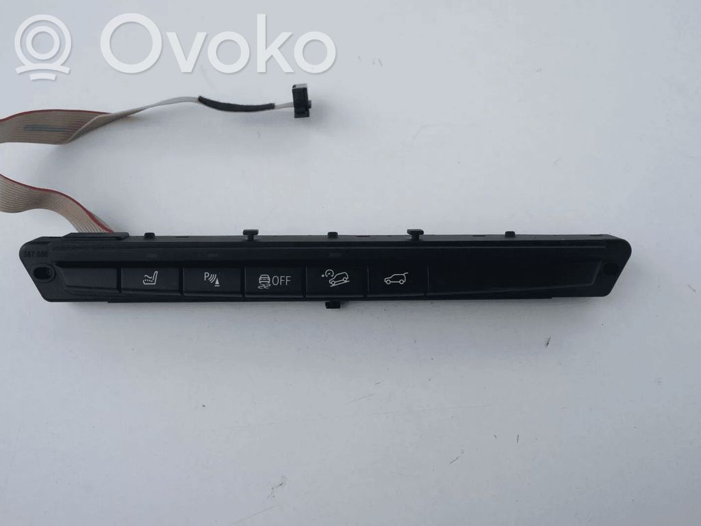 Centrālā konsole   61319208216