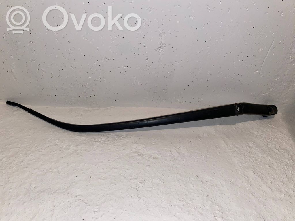 Mazda CX-7 Front wiper blade arm 