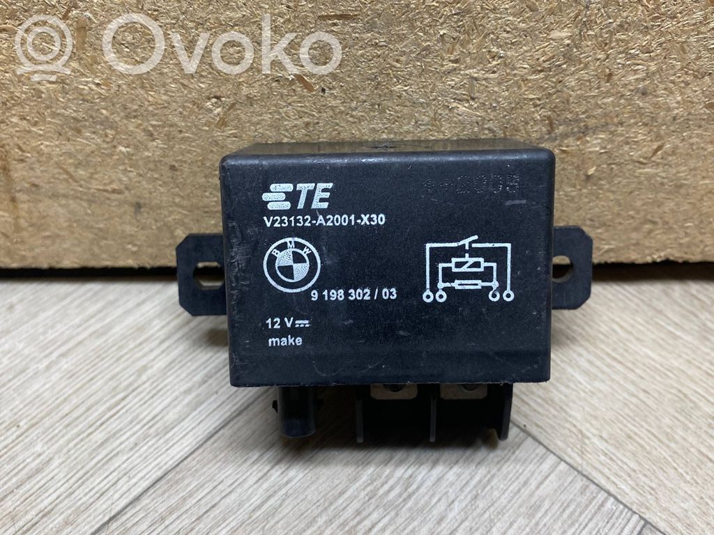 BMW 3 F30 F35 F31 Aušinimo ventiliatoriaus rėlė 