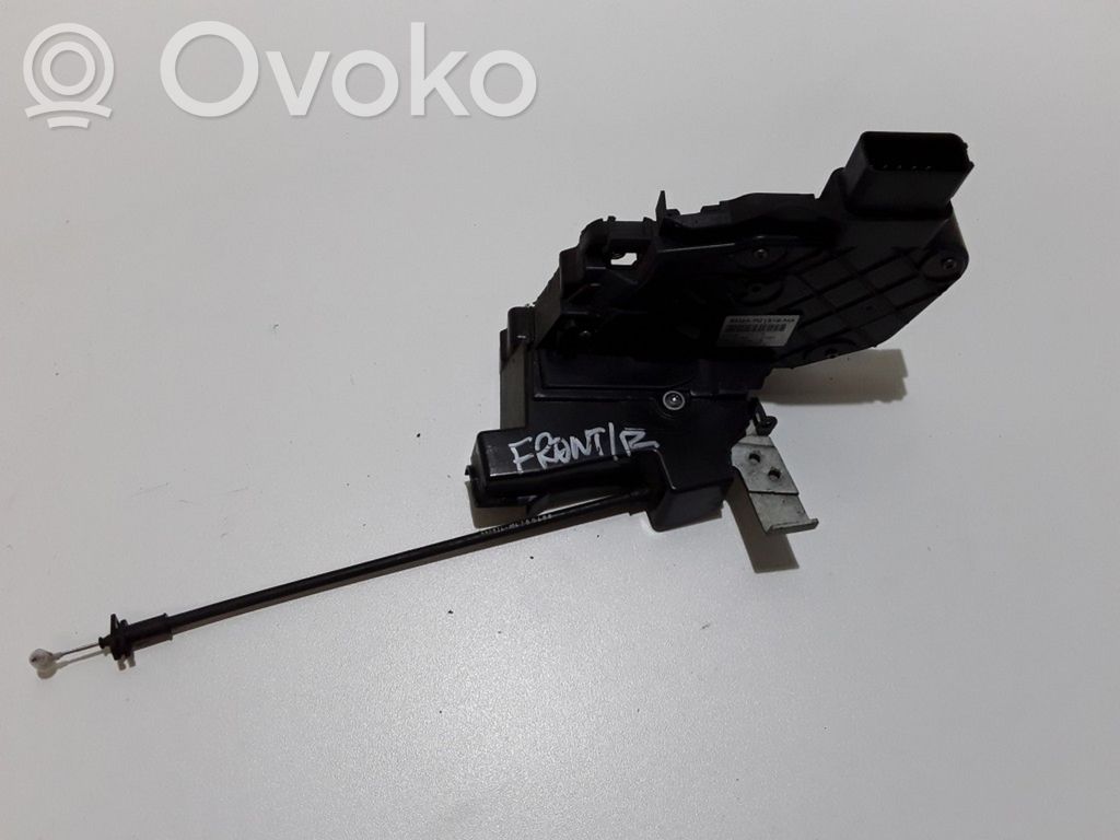 Priekšpusē slēdzene   6M2AR21812MA,961019,110506