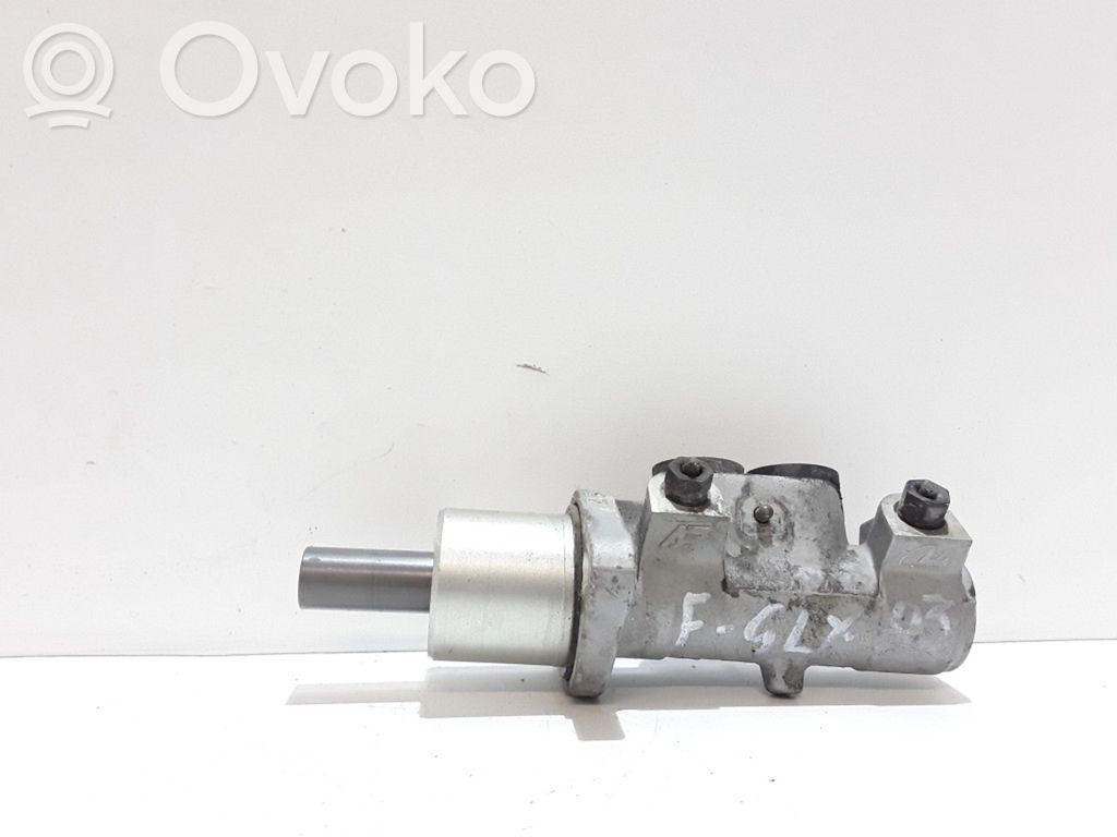 Master brake cylinder
