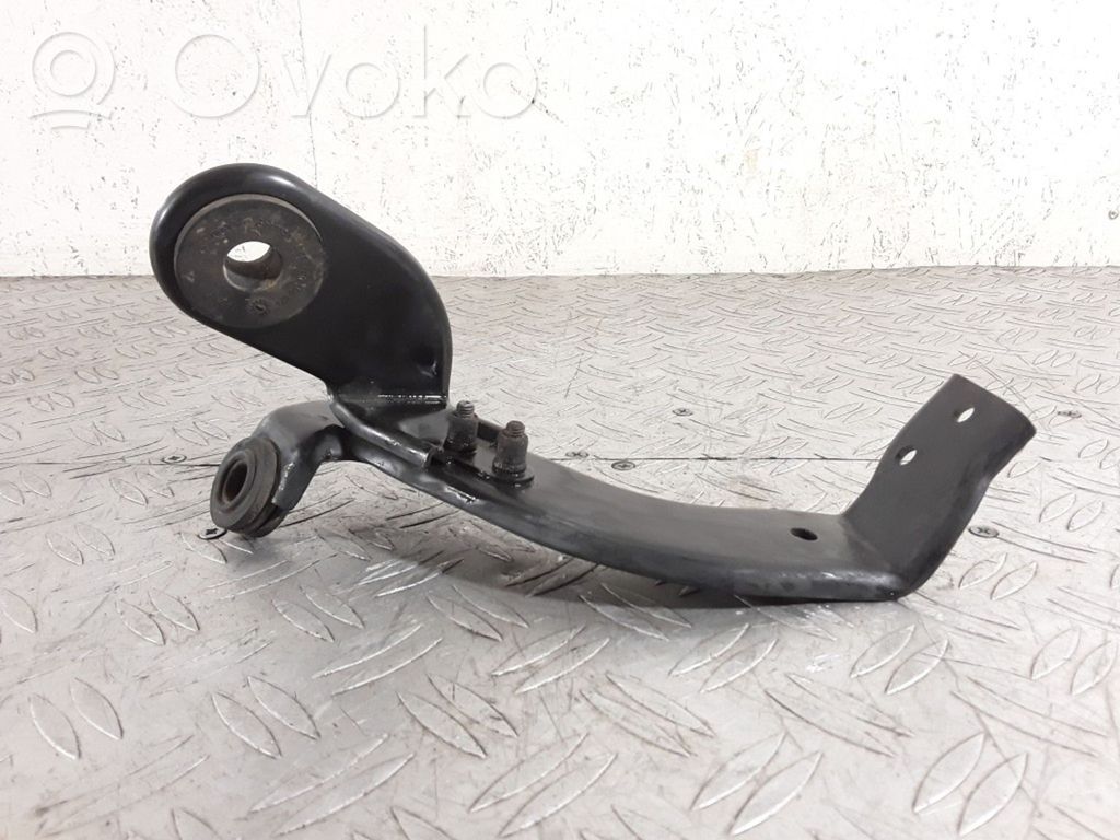 Audi A8 S8 D3 4E Intercooler pipe mounting bracket 