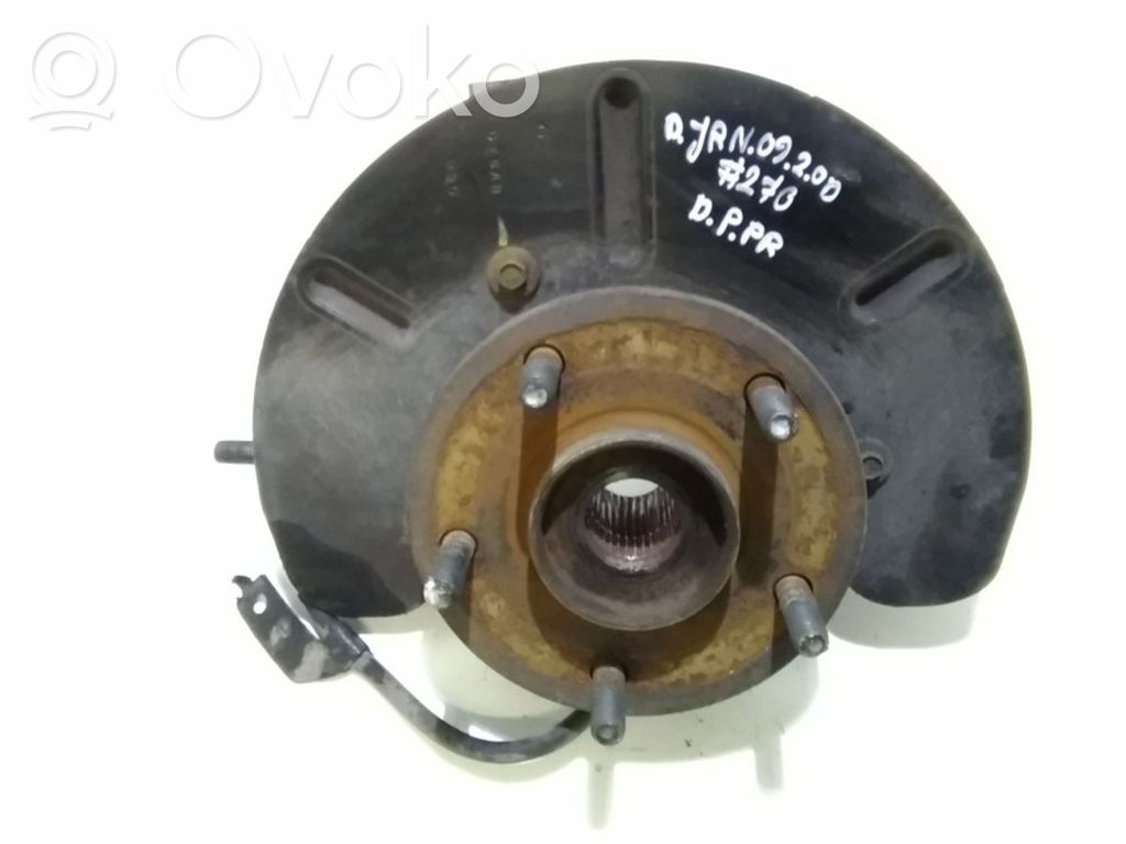 Front wheel hub