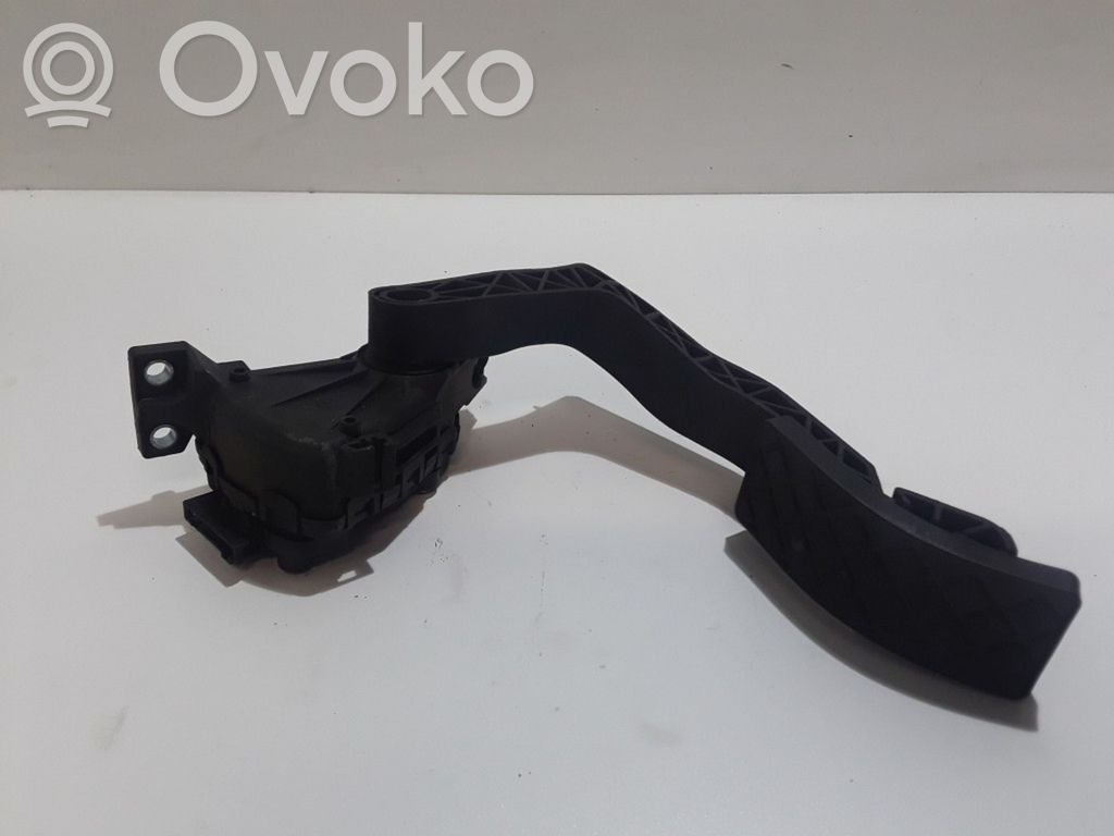 Akceleratoriaus pedalas   4E1723503