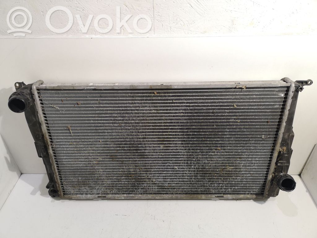 BMW 1 E81 E87 Aušinimo skysčio radiatorius 
