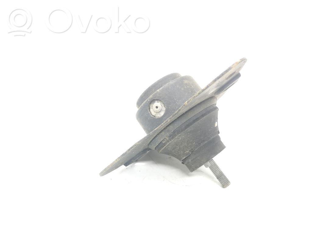 Engine mount bracket
