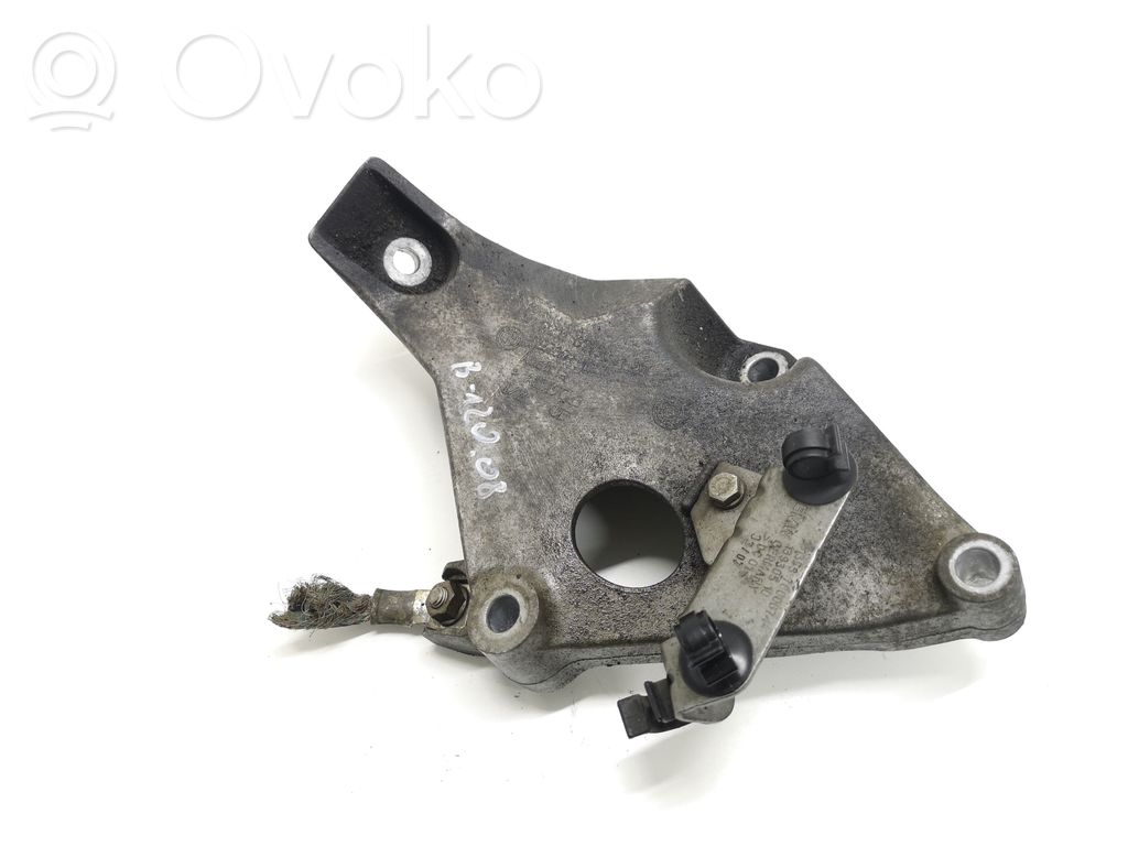 Engine mounting bracket   2211677504101,59280110