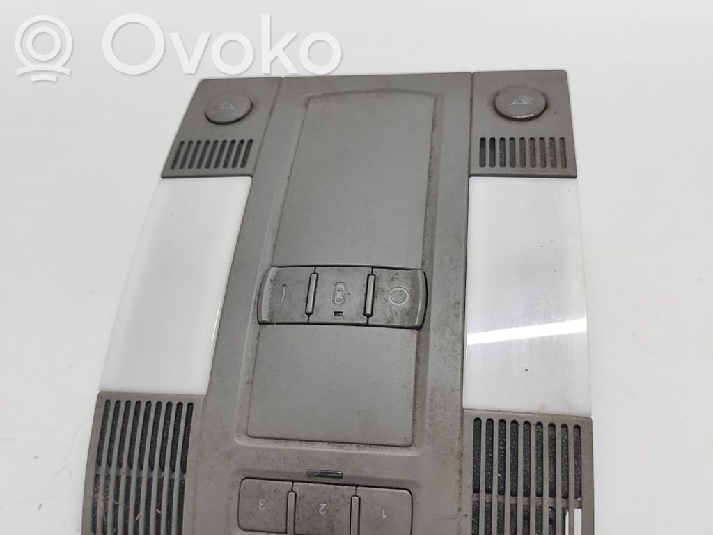 Audi A8 S8 D3 4E Front seat light 