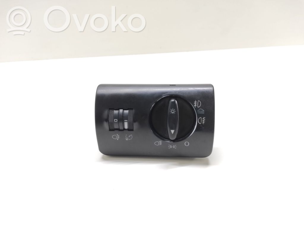 Light switch   4B1941531