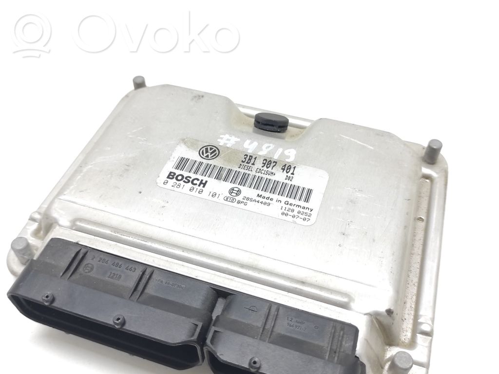 Volkswagen PASSAT B5.5 Engine control unit/module 