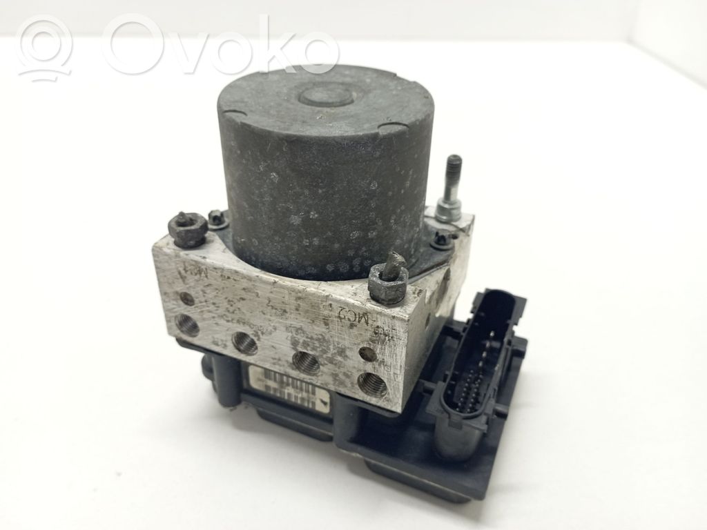 Nissan Primera ABS bloks 